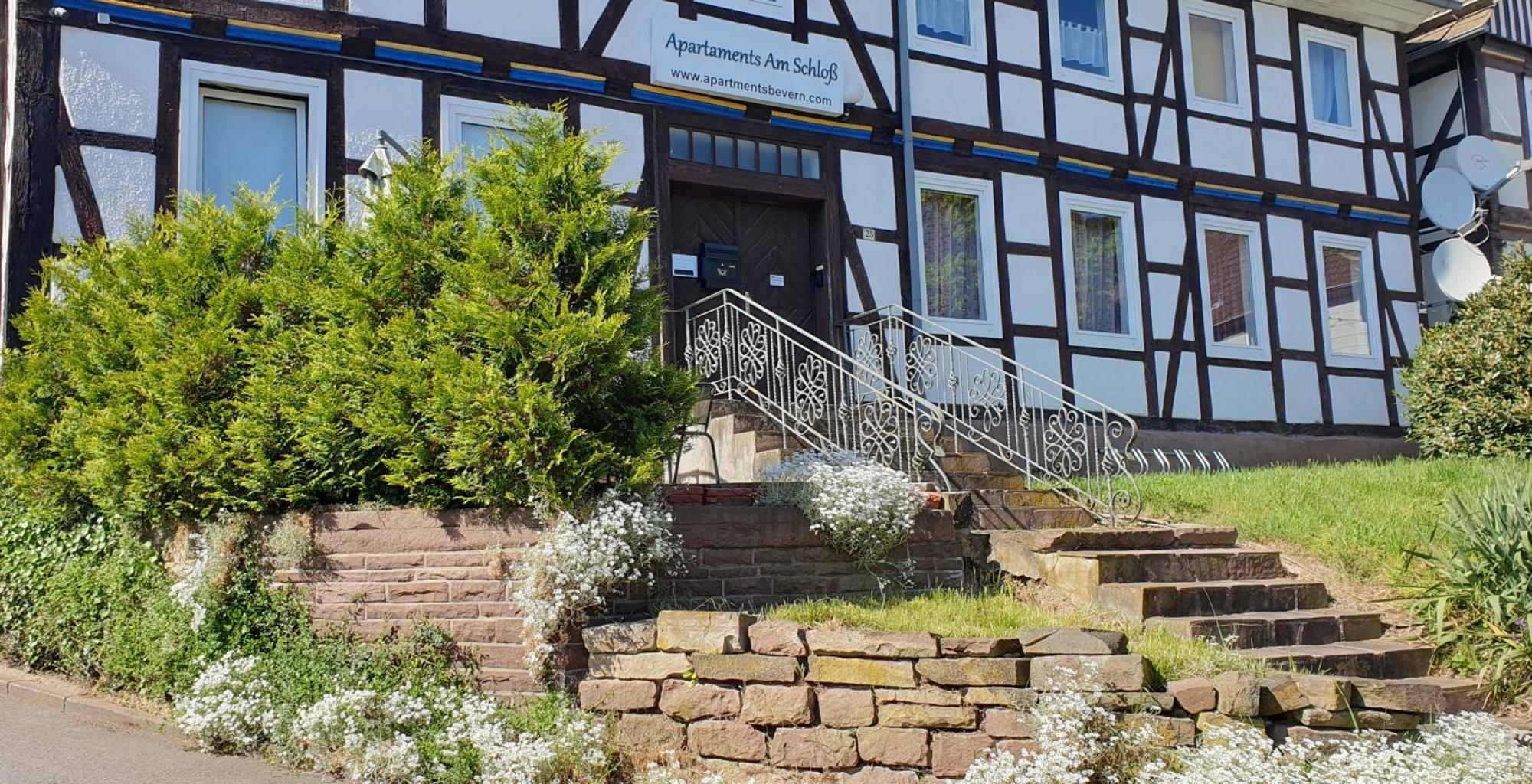 Am Schloß *